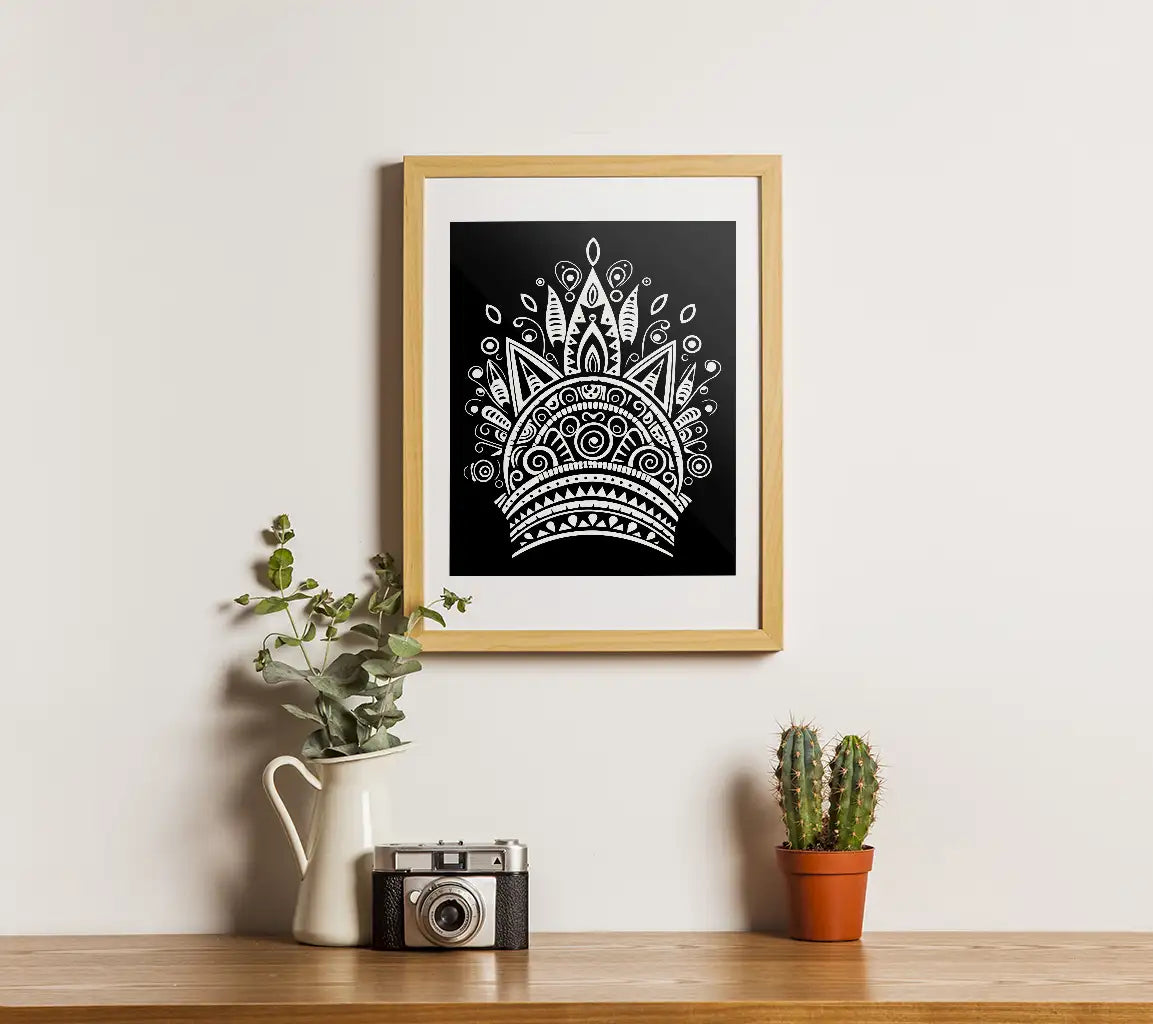  Crown SVG - Vector Outline Illustration SVG